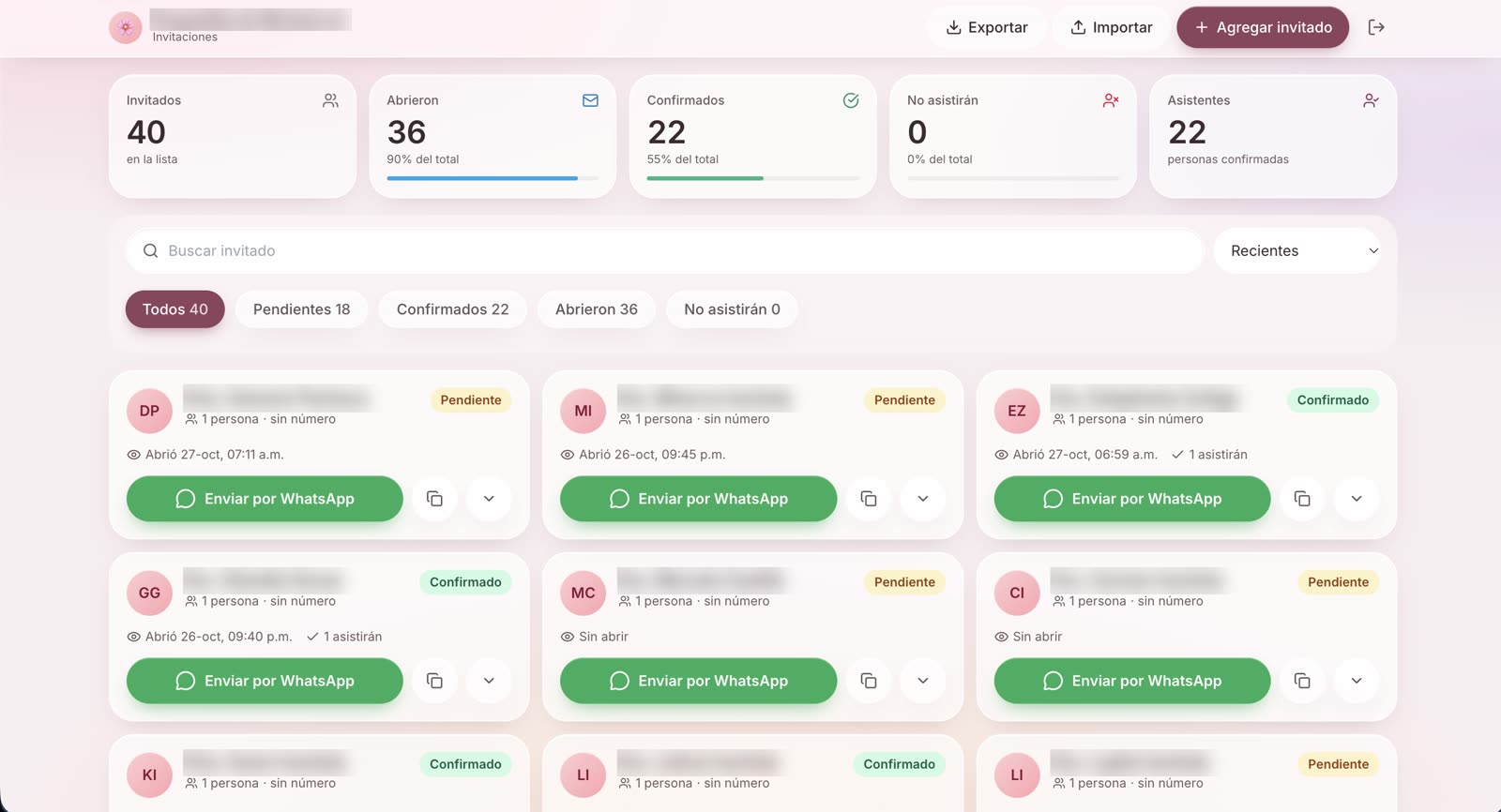 Panel de administración con el resumen de invitados, confirmados y asistentes, un buscador, filtros y la lista de invitados con su botón para enviar por WhatsApp
